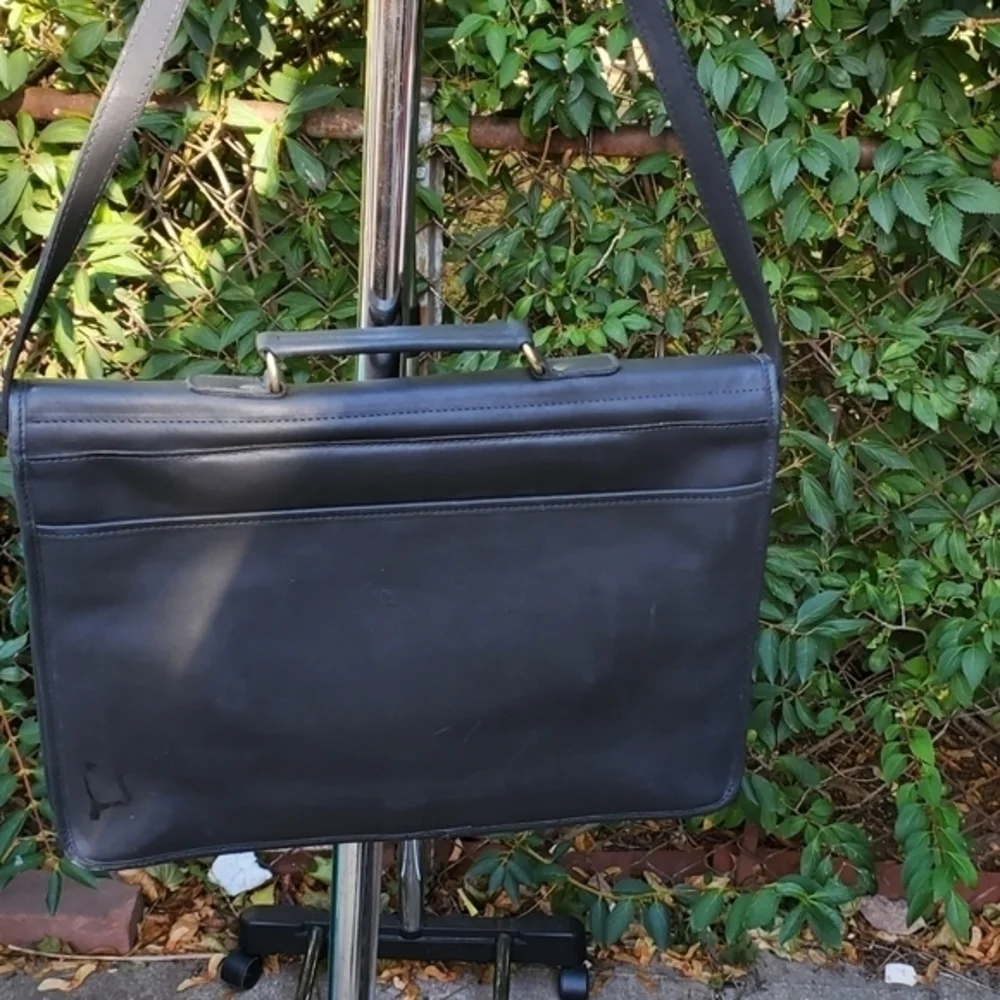 Black Leather turnkey briefcase NEW‎